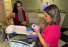 intense cachonda esposa masturbates while watching esposo follar otra