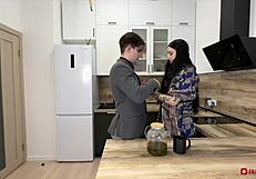 Is this the whore from Heeramandi getting beaten and pissed on?