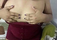 Manoseo Mis Tetas Y Enseño Mi Colita