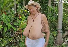 Huge Natural Tits Bouncing In Provocative Display