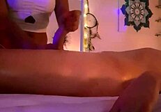 massagista mel is maravilhosa with her hands