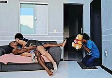 Meu Namorado Trouxe Presente Romantico E Me Pegou Fodendo Irmao No Dia Dos Namorados Eu Prefiro Pau Grande No Cu!