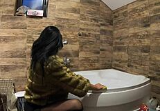 milfycalla- pee play in bathtub while wearing a fur coat and pantyhose- preview