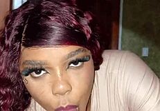 性感岳母偷偷操女婿，大量精液内射，丈夫不知