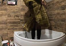milfycalla- pee play in bathtub while wearing a fur coat and pantyhose- preview