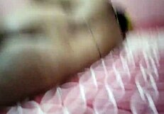 Indian aunty performs a curvy dance in high definition video