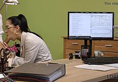 Hottie Needs New Music Instruments For A Sexy Casting Session