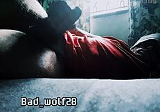 男人的阴茎是他身体上用于排尿和性交的部分 bad wolf28 抚摸他的阴茎。