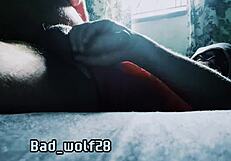 男人的阴茎是他身体上用于排尿和性交的部分 bad wolf28 抚摸他的阴茎。