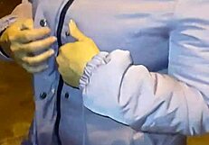 Acosando a Madura Venezolana Culona en las Calles de Lima con Hilo Rojo Parte 2.