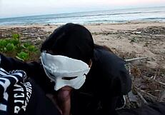 O Verão Está Chegando E Estamos Ansiosos Para Foder Na Praia Anal Esperma Dentro