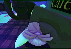 Viper fucks Candy and her demi-human kittens