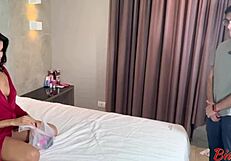 entregador resolveu me consolar com sua piroca dotada no fundo da minha bucetinha