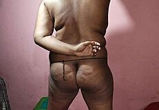 Tamil teacher presses boobs against boyfriend in amateur scene