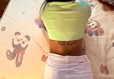 Sexo Duro Con La Vecina Mientras Habla Por Celular Con El Cornudo De Su Novio, Rompo Su Pantalon Y Su Culo