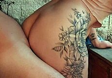 The maid arrived in tight jeans