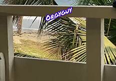 i flash my pussy at the beach resort outdoors