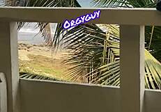 i flash my pussy at the beach resort outdoors