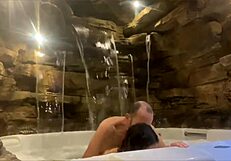 casal curtindo a lua de mel no motel esposa se acabando na pica