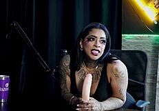 Morena Demonstrates Blowjob On Toy, Leaving It Wet - Marcelly Melo