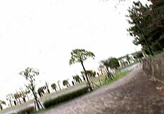 哇，这个疯狂日本女孩喷出巨大喷泉让他震惊！