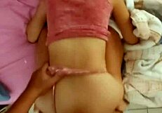 le chupo el culo a la flaquita del barrio?