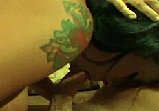 Denna vackra storbröstade tjej med stora tuttar älskar att förföra denna stora kuk?