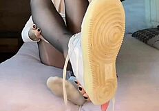 I loving the blacknails feet in nylon tights on nike airforce