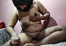 Chennai Hubby Fucking and Swallow Cum from Pussy