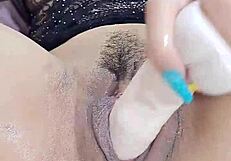 la coneja hace su primera triple penetracion con dildo sin limites cuando esta cachonda