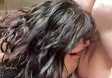 sus compañeras de trabajo le regalan una hermosa despedida de soltero