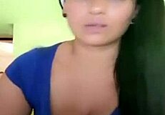 Colombiana Caliente Teases With Her Heat