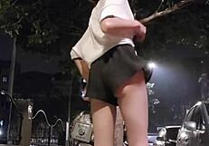 Ting Xuan reveals her butt outdoors, but watch what happens next