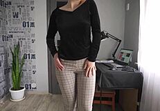 Office Worker Shows Off Ass in Super Tight Trousers