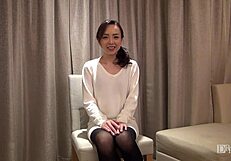 Mature Woman Hunts Men Under Dating Pretense - Manami Sakurai 1