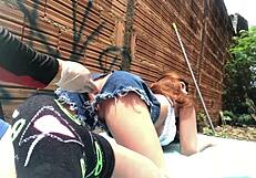 fodeno o cusinho dela sex toy