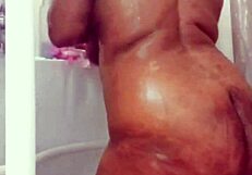 Yuki Senpai's Motel Shower Preview