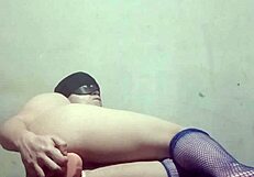 gay guy takes 30cm deep in ass