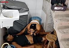 Transou com o encantador enquanto seu marido não estava em casa