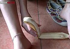 ui024 - i'd like them to be your balls - footjobs banana