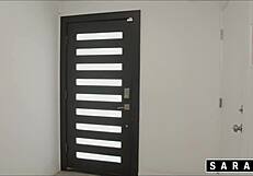 Playing With Strap-On, Willow Ryder Gets Fucked By Sara Jay