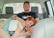 peguei a safada ruivinha da academia no estacionamento mesmo