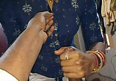 Desi Village Bhabhi Gives Massage and Cum in Mouth