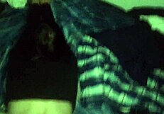 what's so tempting about this white teen's big booty?