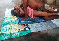 desi aunty fucks young boy in bedroom 😏 first time homemade