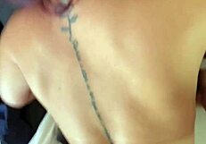 marido corno ficou puto quando viu ela tirar a camisinha com o cara novo