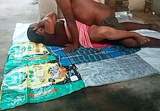 desi aunty fucks young boy in bedroom 😏 first time homemade