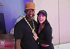 Negão Pirocudo Comeu A Casada Safada No Pelo Monica Lima Não Resiste Ao Jefão Durante Entrevista E Fode Com O Negão No Pelo E Fica Cheia De Porra A Safada