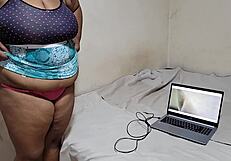 Vamos brincar de médico ginecologista usa câmera dentro da buceta da paciente e fode gozando sua grande buceta