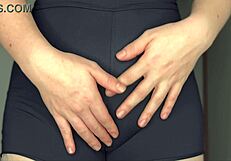 Hey, wanna see this juicy cameltoe fetish at the gym?